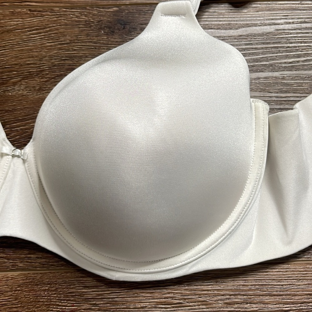 Vanity Fair Bra - Picture 3 of 6